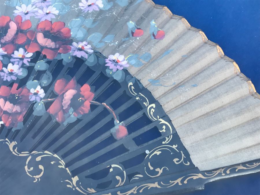 Hand Painted Asian Fan In Stunning Gilt Shadow Box Frame [Photo 6]