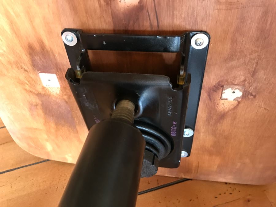 Classy Ethan Allen Country Colors Office Chair On Casters [Photo 15]