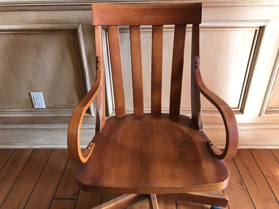 Classy Ethan Allen Country Colors Office Chair On Casters