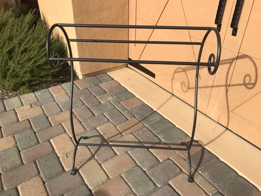 Wrought Iron Quilt Rack [Photo 5]