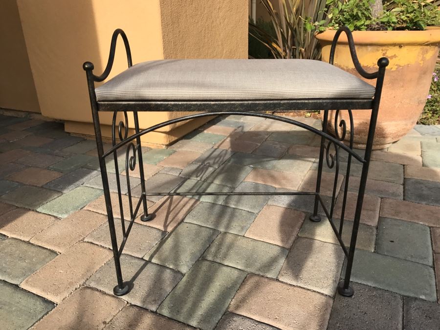 Wrought Iron Bench Chair [Photo 2]