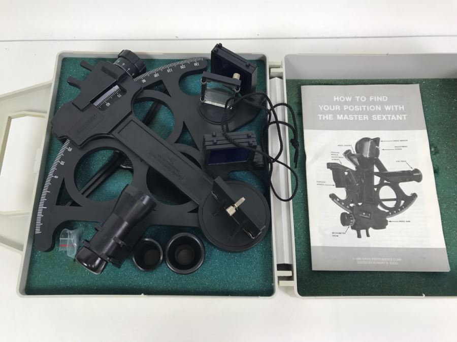 Master Sextant By Davis Instruments Corp 1990 With Carrying Case