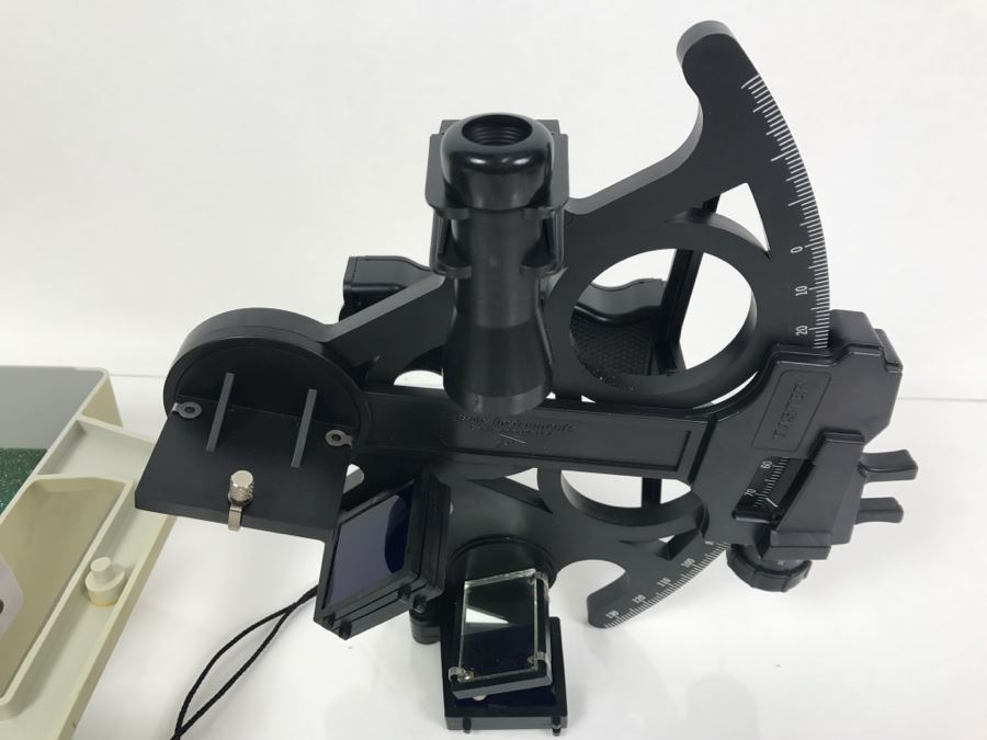 Master Sextant By Davis Instruments Corp 1990 With Carrying Case [Photo 9]