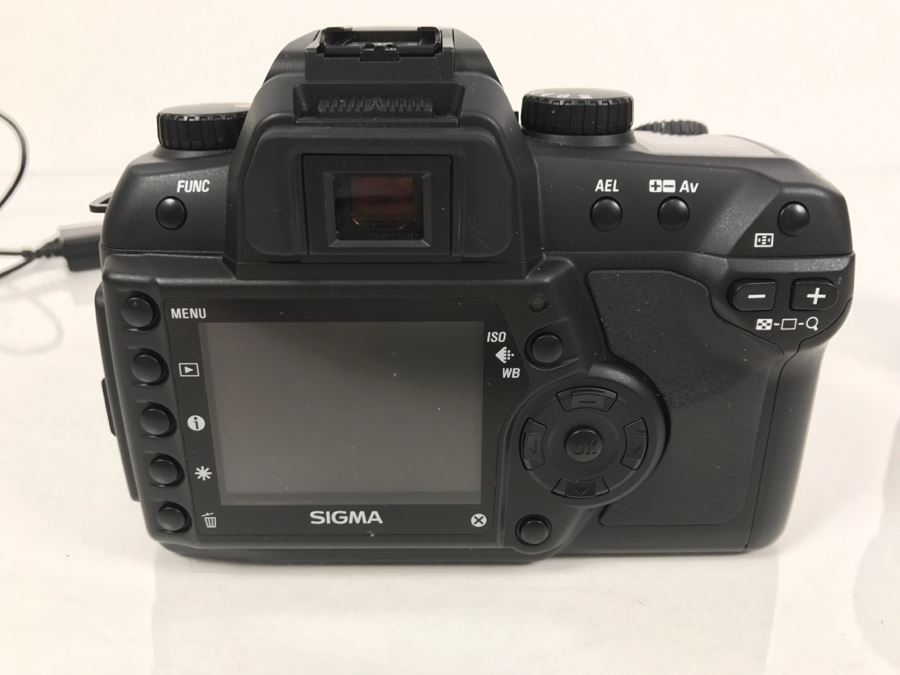 SIGMA Digital Camera SD14 14MP Digital SLR With Camera Case, SIGMA 50MM DG Macro Autofocus Lens And SIGMA 70–300mm F/4–5.6 APO DG Macro Lens - See All Photos [Photo 20]
