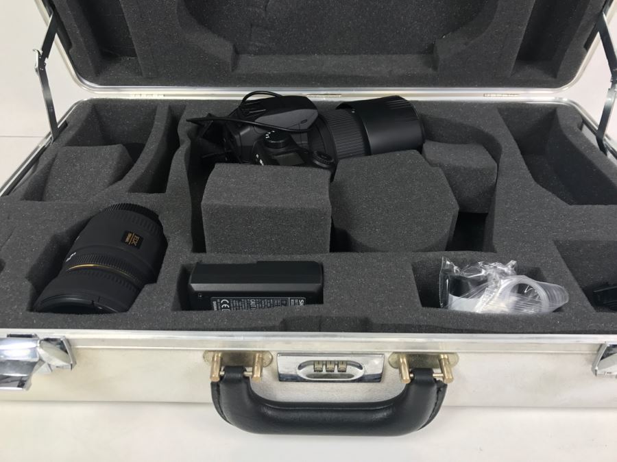 SIGMA Digital Camera SD14 14MP Digital SLR With Camera Case, SIGMA 50MM DG Macro Autofocus Lens And SIGMA 70–300mm F/4–5.6 APO DG Macro Lens - See All Photos [Photo 4]