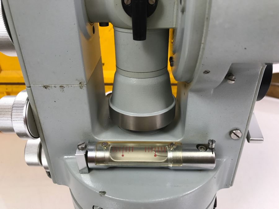 Carl Zeiss West Germany TH2 Theodolite No. 108044 With Yellow Case [Photo 17]