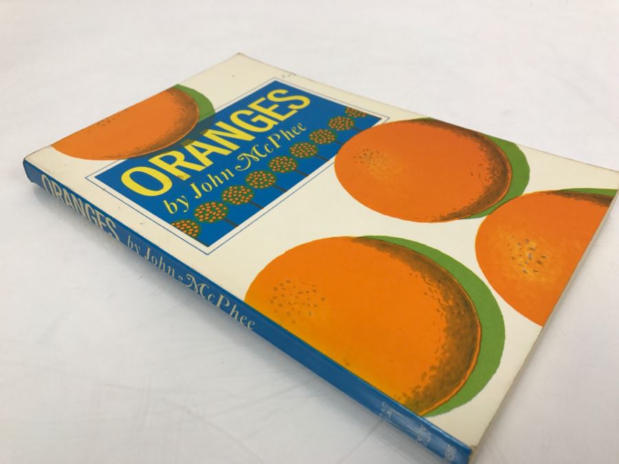 Paperback Book 'Oranges' By John McPhee Eight Printing 1980 Handsigned