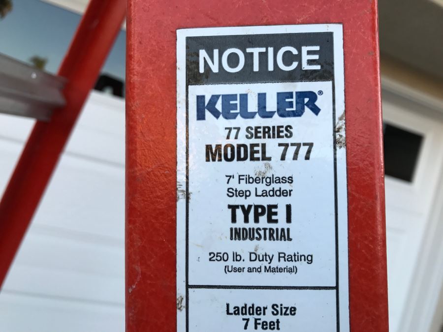 JUST ADDED - KELLER 77 Series Model 777 7' Fiberglass Ladder Type 1 Industrial [Photo 5]