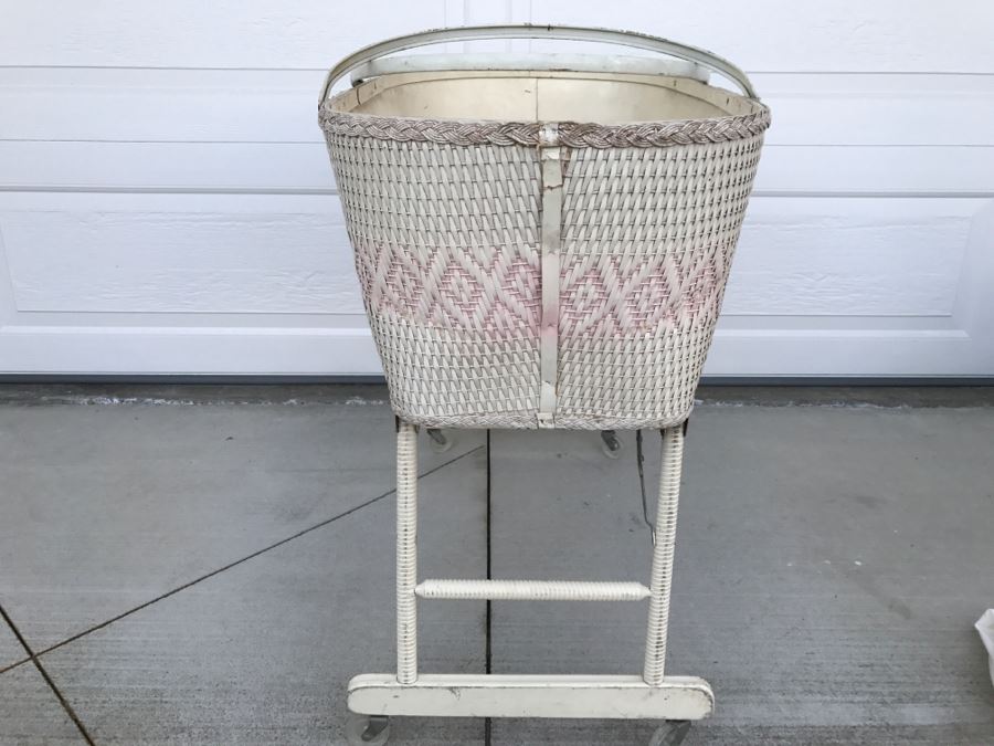 JUST ADDED - Vintage Redmon Wicker Baby Bed Bassinet Cradle With Mattress [Photo 7]