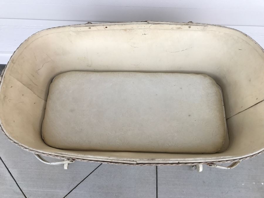 JUST ADDED - Vintage Redmon Wicker Baby Bed Bassinet Cradle With Mattress [Photo 5]