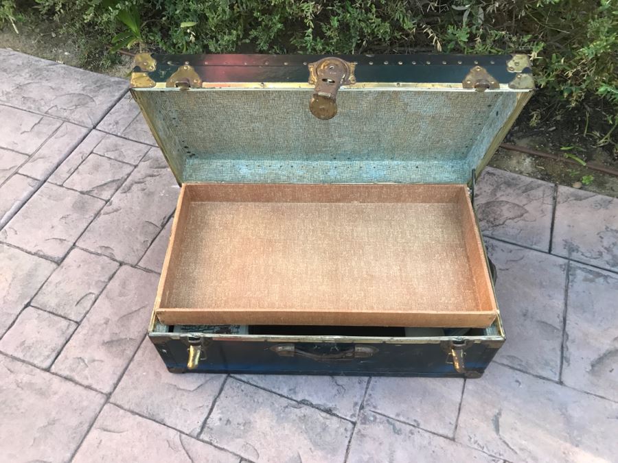 JUST ADDED - Vintage Military Trunk Filled With Various Items Including Personalized Cards From Overseas - See All Photos [Photo 24]