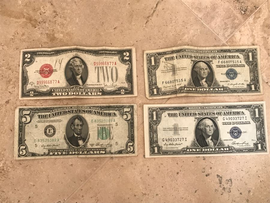 JUST ADDED - Vintage US Currency / Silver Certificates [Photo 1]