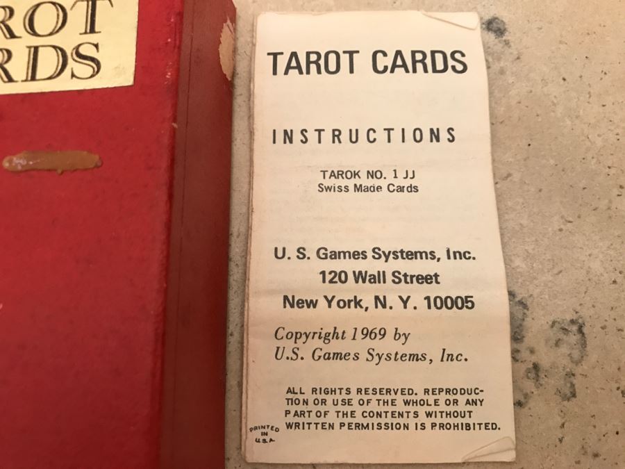 JUST ADDED - Various Vintage Tarot Cards And Tarot Card Books [Photo 10]