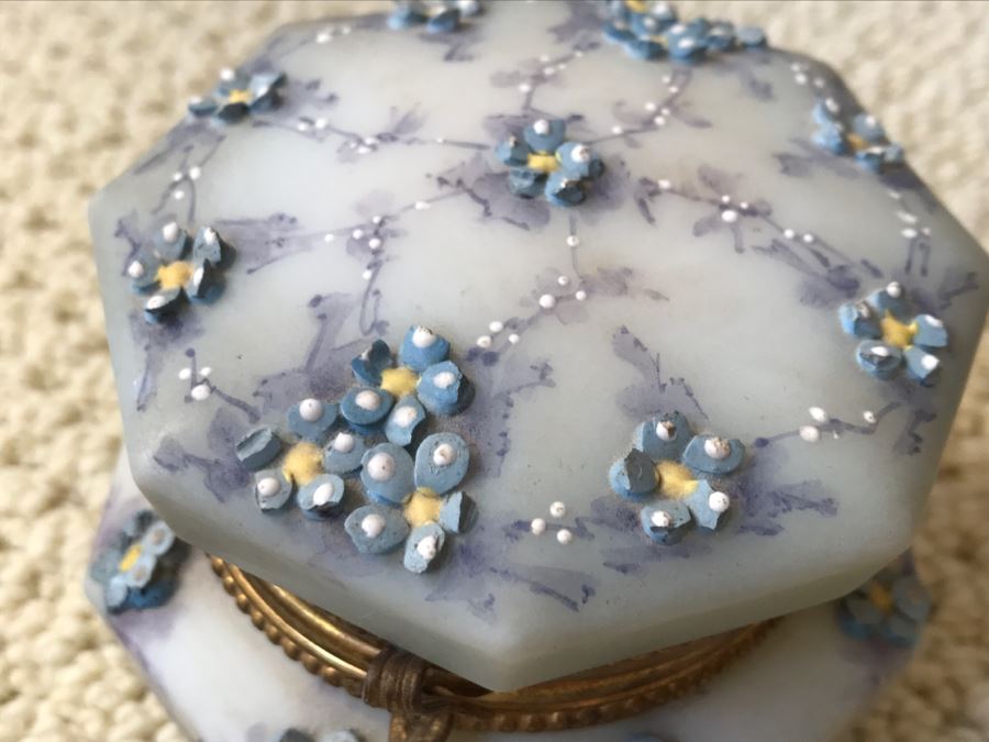 JUST ADDED - Various Items Including Brass Indian Sculpture With Stand, Cloisonne Vase, Japanese Trinket Box And Lacquer Box [Photo 18]