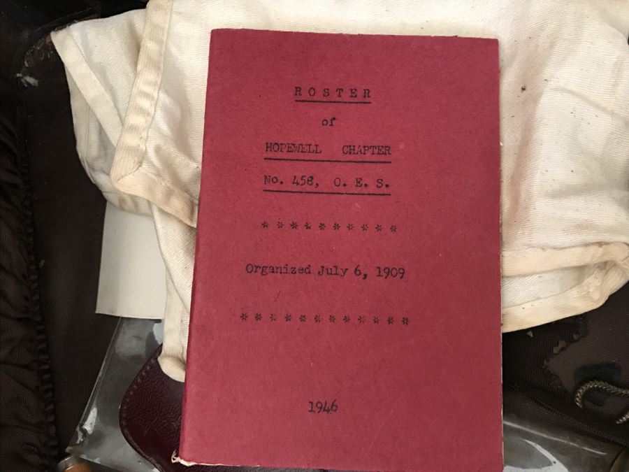 Vintage OSHKOSH Trunks Luggage With Various Items Including Several Pipes, Books And Various Items - See Photos [Photo 7]