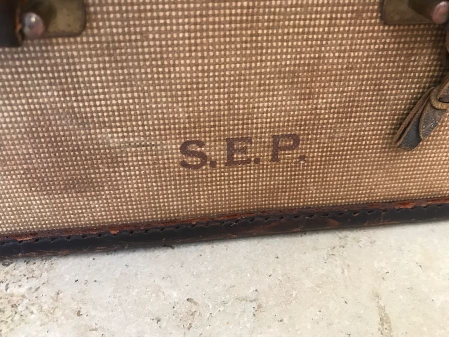 Vintage OSHKOSH Trunks Luggage With Various Items Including Several Pipes, Books And Various Items - See Photos [Photo 18]