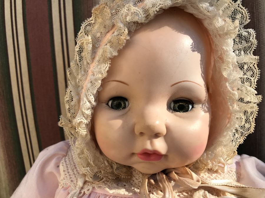 JUST ADDED - Vintage 1966 Madame Alexander Doll 'Victoria' [Photo 3]