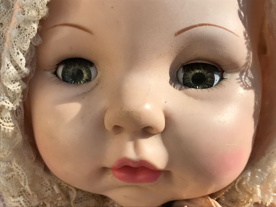 JUST ADDED - Vintage 1966 Madame Alexander Doll 'Victoria' [Photo 4]