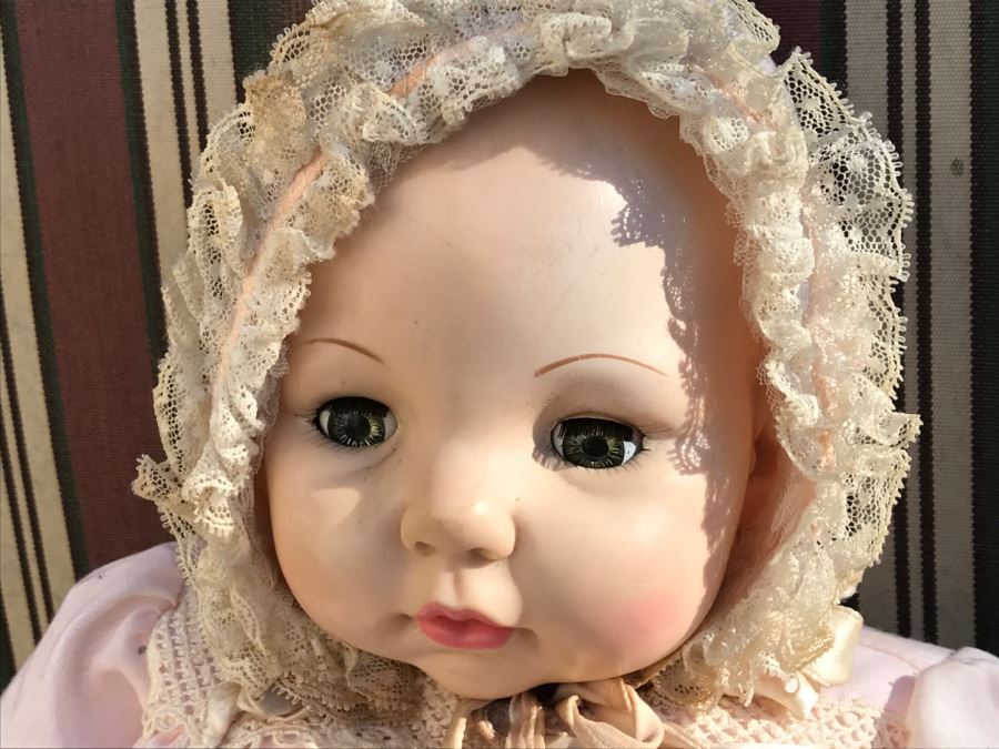 JUST ADDED - Vintage 1966 Madame Alexander Doll 'Victoria'