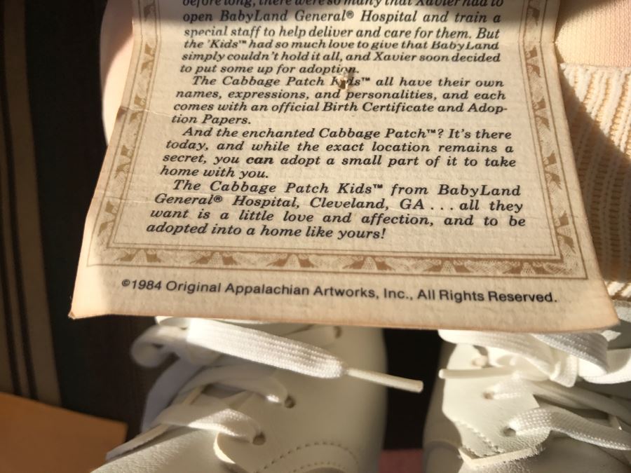 JUST ADDED - Huge Cabbage Patch Doll Collection With Bag Of Cabbage Patch Doll Clothes Includes Early Dolls - See All Photos [Photo 31]