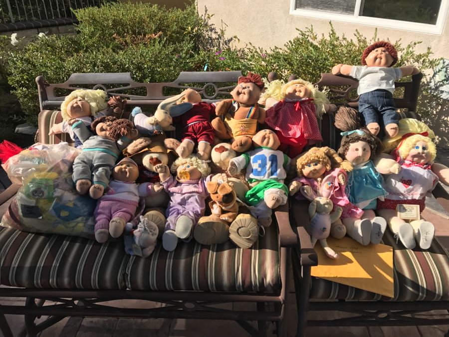 JUST ADDED - Huge Cabbage Patch Doll Collection With Bag Of Cabbage Patch Doll Clothes Includes Early Dolls - See All Photos [Photo 1]