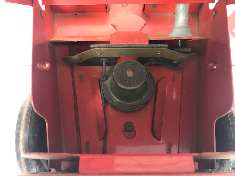 Vintage 1950's Marx Toys Red Willys JEEP Pressed Steel Metal Toy Car [Photo 12]