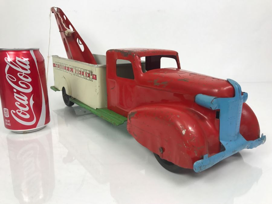 Vintage 1940/50's Wyandotte Toys Pressed Steel Service E Wrecker Truck Toy [Photo 1]