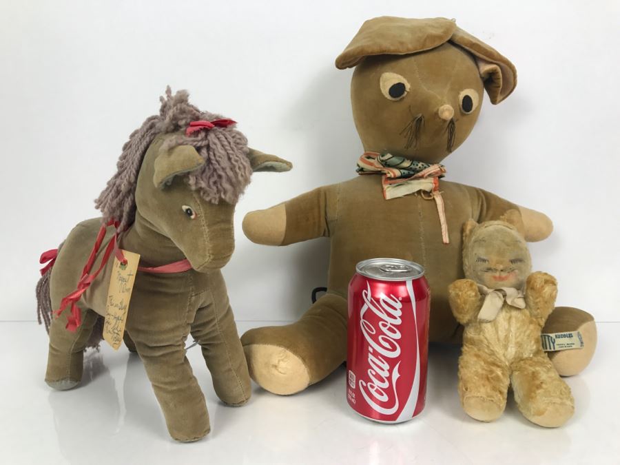 Collection Of Vintage Stuffed Animals Including Kitty Kuddles By Knickerbocker Toy Co New York