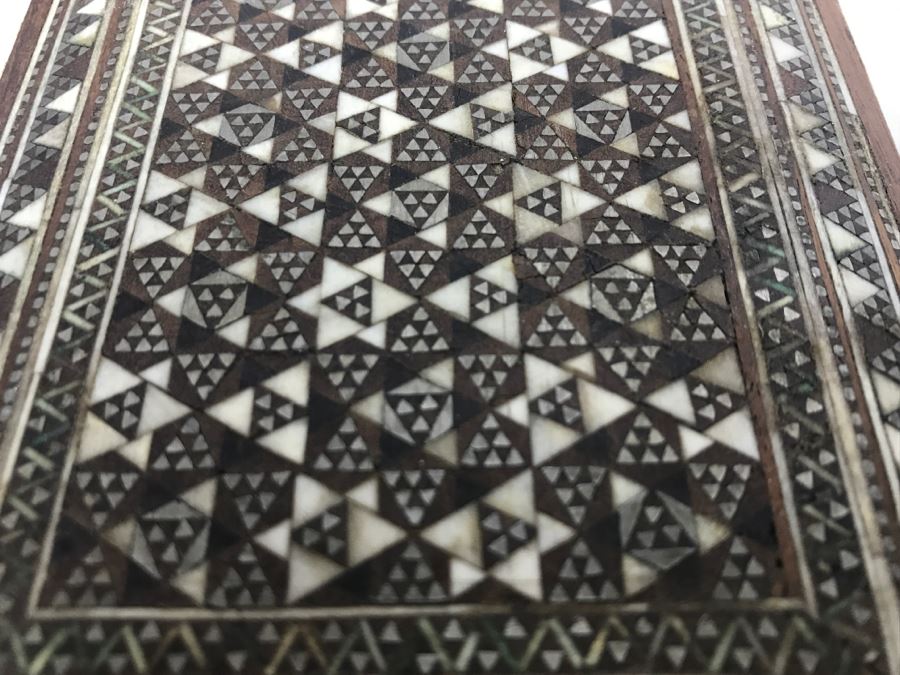 Stunning Geometric Metal And Bone Inlay Wooden Footed Box [Photo 9]