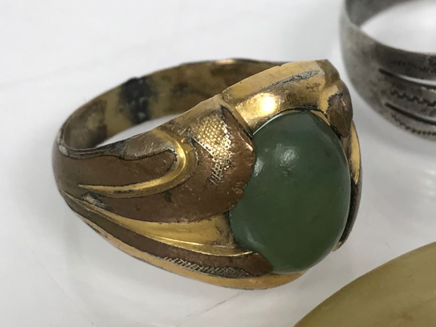 Men's Lot With Sterling Silver GM Monogramed Ring, Cufflinks, Gold Tone Ring, Old Photo And Claw [Photo 6]