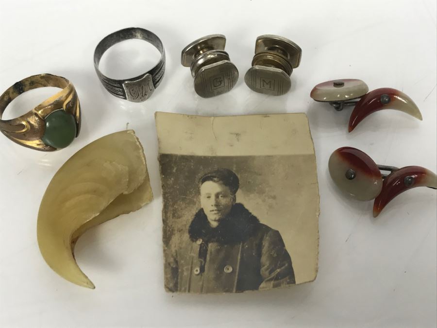 Men's Lot With Sterling Silver GM Monogramed Ring, Cufflinks, Gold Tone Ring, Old Photo And Claw [Photo 10]