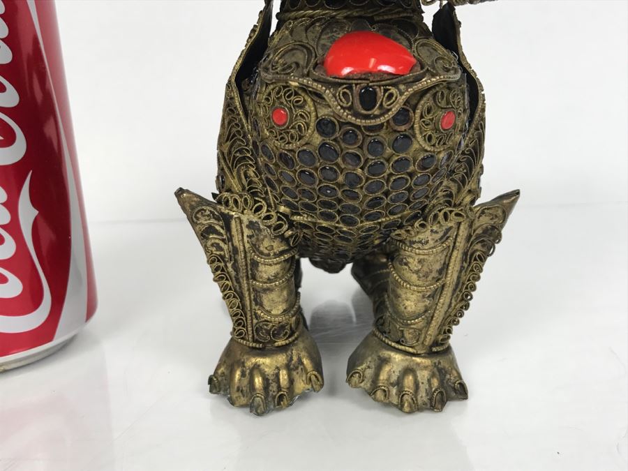 Old Nepalese Tibetan Brass Filigree Foo Dog Lion Snuff Bottle With Inlayed Coral And Black Stones [Photo 9]