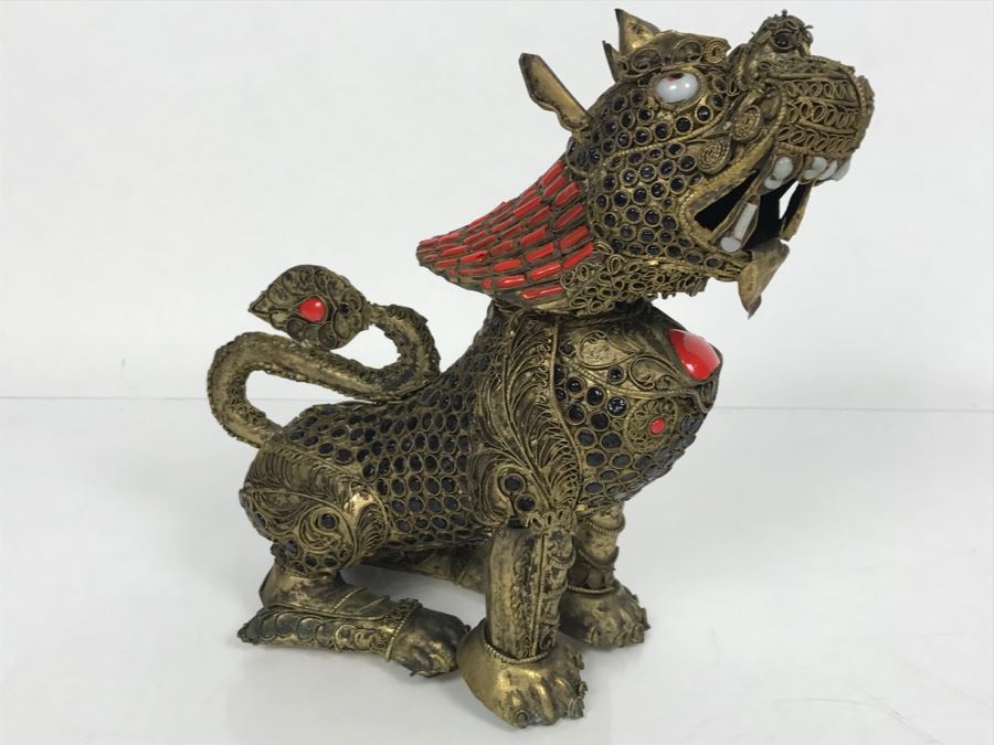Old Nepalese Tibetan Brass Filigree Foo Dog Lion Snuff Bottle With Inlayed Coral And Black Stones [Photo 1]