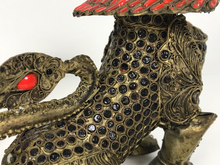 Old Nepalese Tibetan Brass Filigree Foo Dog Lion Snuff Bottle With Inlayed Coral And Black Stones [Photo 22]