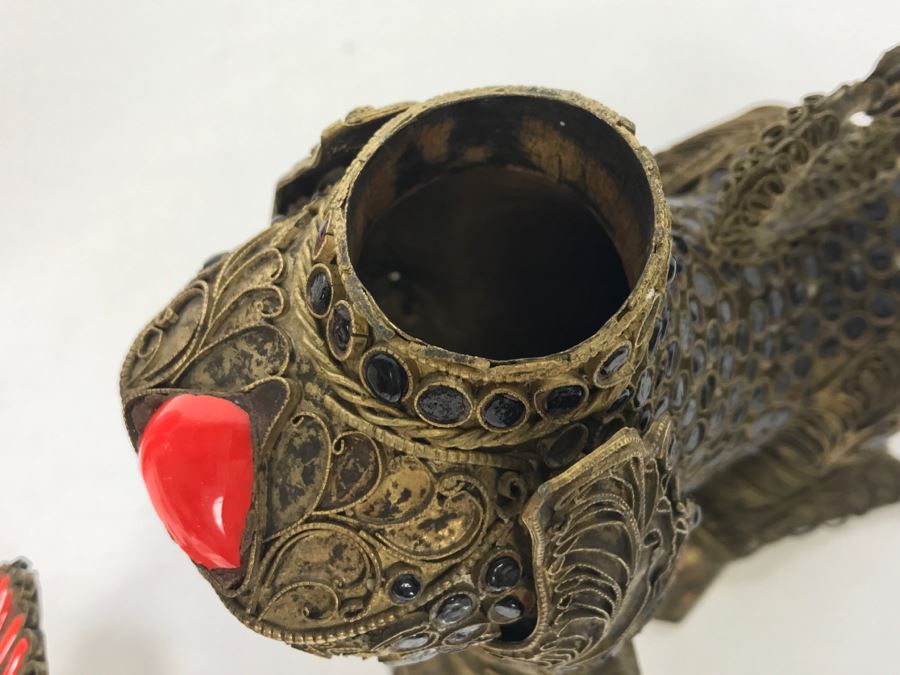 Old Nepalese Tibetan Brass Filigree Foo Dog Lion Snuff Bottle With Inlayed Coral And Black Stones [Photo 32]