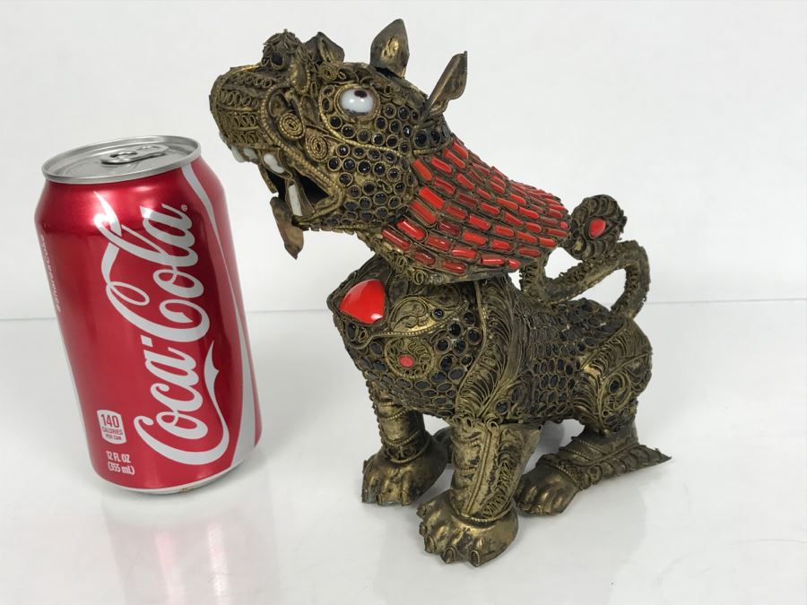 Old Nepalese Tibetan Brass Filigree Foo Dog Lion Snuff Bottle With Inlayed Coral And Black Stones [Photo 10]