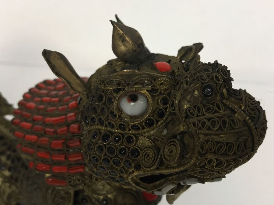 Old Nepalese Tibetan Brass Filigree Foo Dog Lion Snuff Bottle With Inlayed Coral And Black Stones [Photo 27]