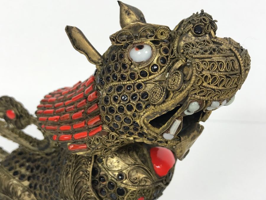 Old Nepalese Tibetan Brass Filigree Foo Dog Lion Snuff Bottle With Inlayed Coral And Black Stones [Photo 2]