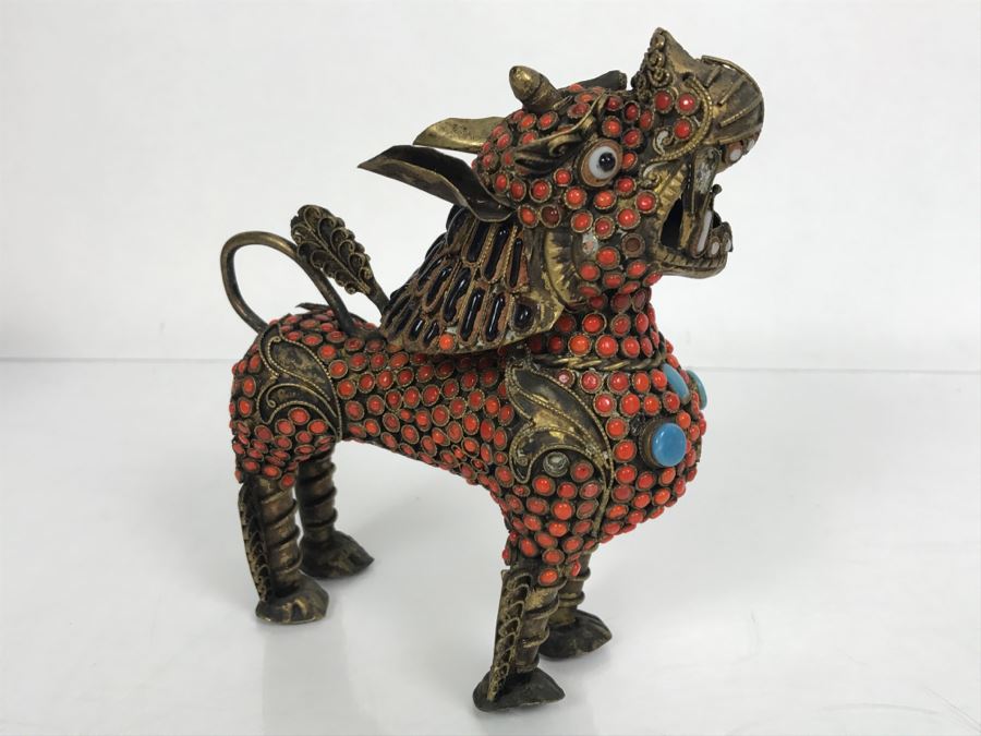 Old Nepalese Tibetan Brass Filigree Foo Dog Lion Snuff Bottle With Inlayed Coral, Turquoise And Black Stones [Photo 2]