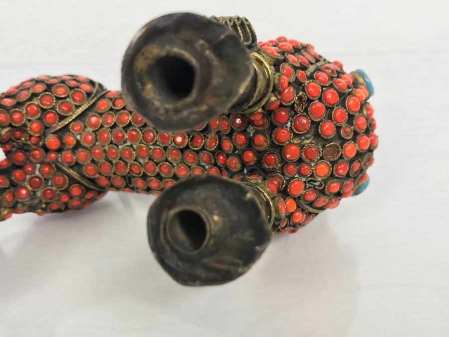 Old Nepalese Tibetan Brass Filigree Foo Dog Lion Snuff Bottle With Inlayed Coral, Turquoise And Black Stones [Photo 30]