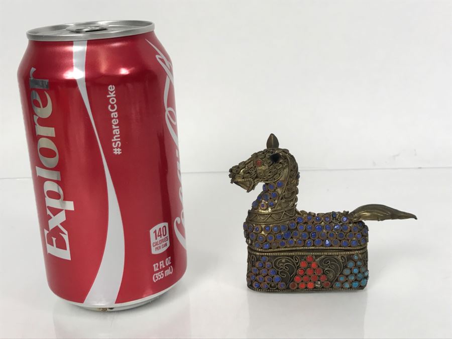 Old Nepalese Tibetan Brass Filigree Horse Trinket Box With Inlayed Coral, Turquoise And Lapis Lazuli [Photo 2]