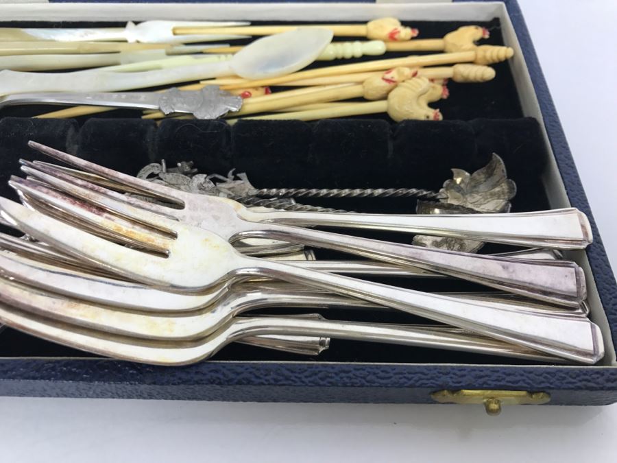 Box Filled With Collection Of Silverplate Forks And Spoons, Mother Of Pearl Spoon And Forks, Souvenir Spoon, 800 Silver Spoons And More - See All Photos [Photo 4]
