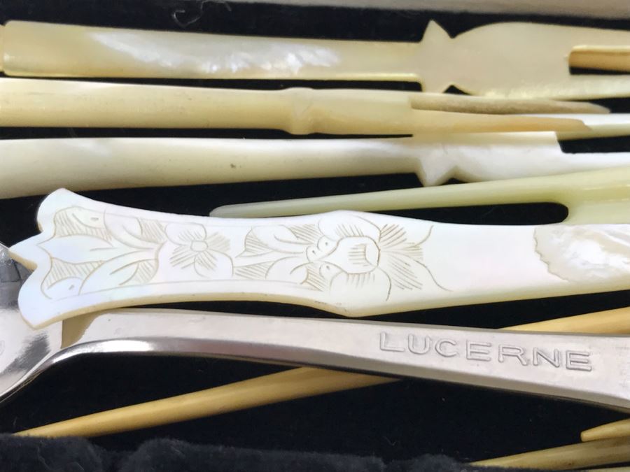 Box Filled With Collection Of Silverplate Forks And Spoons, Mother Of Pearl Spoon And Forks, Souvenir Spoon, 800 Silver Spoons And More - See All Photos [Photo 9]