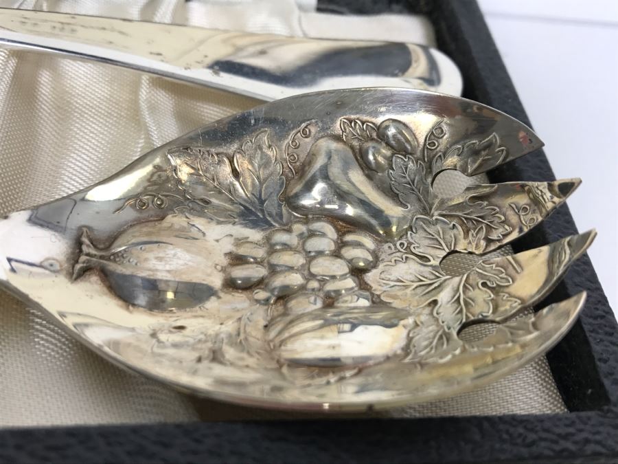 Raimond Sheffield England Repousse Silverplate Salad Serving Set In Case [Photo 5]