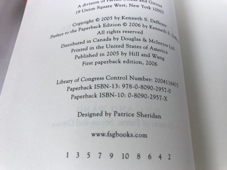 Paperback Book 'Beyond Oil The View From Hubbert's Peak' By Kenneth S. Deffeyes First Paperback Edition 2006 [Photo 6]