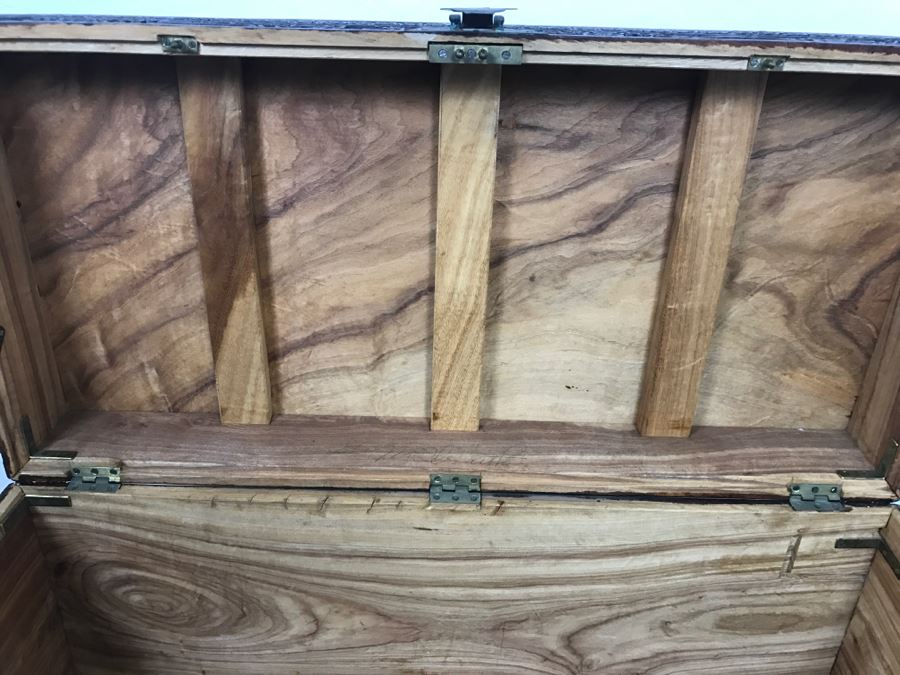 STUNNING Detailed Wooden Asian Chest With High Relief Carving On All 5 Sides Of Chest Cedar Lined See All Photos [Photo 33]