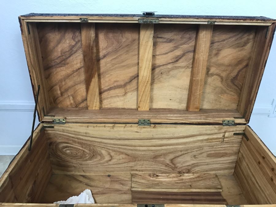 STUNNING Detailed Wooden Asian Chest With High Relief Carving On All 5 Sides Of Chest Cedar Lined See All Photos [Photo 34]