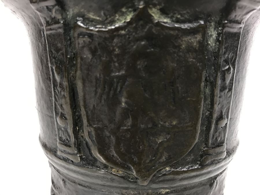 Antique Spanish Bronze Mortar With Twisted Handle And Crest With Eagle Weighs 2,890g [Photo 5]