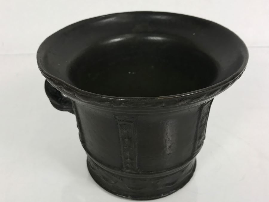Antique Spanish Bronze Mortar With Twisted Handle And Crest With Eagle Weighs 2,890g [Photo 12]