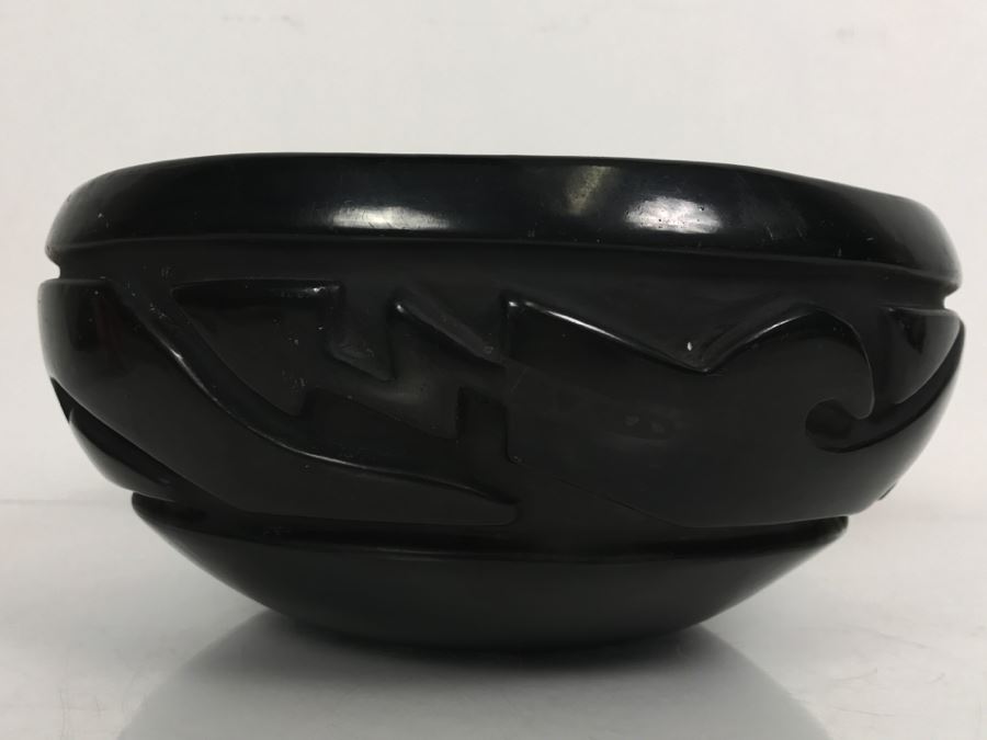 Native American Carved Black Bowl [Photo 4]